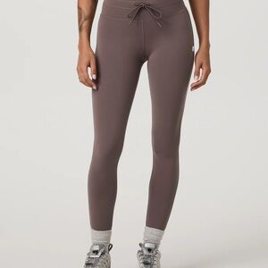 VUORI Daily Form Legging Huckleberry